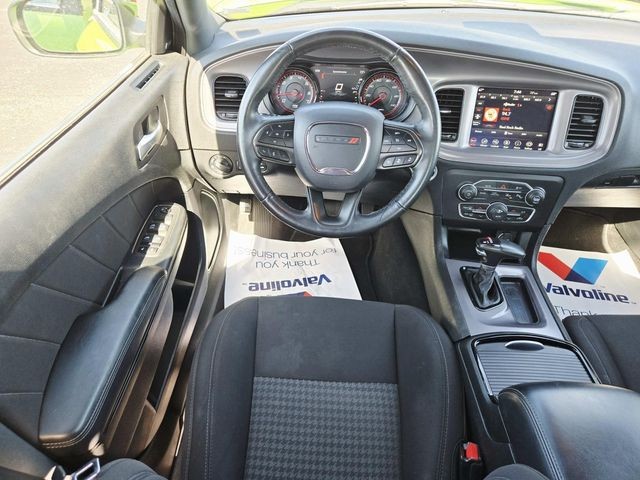 Dodge Charger Vehicle Full-screen Gallery Image 07