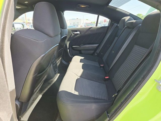 Dodge Charger Vehicle Full-screen Gallery Image 09