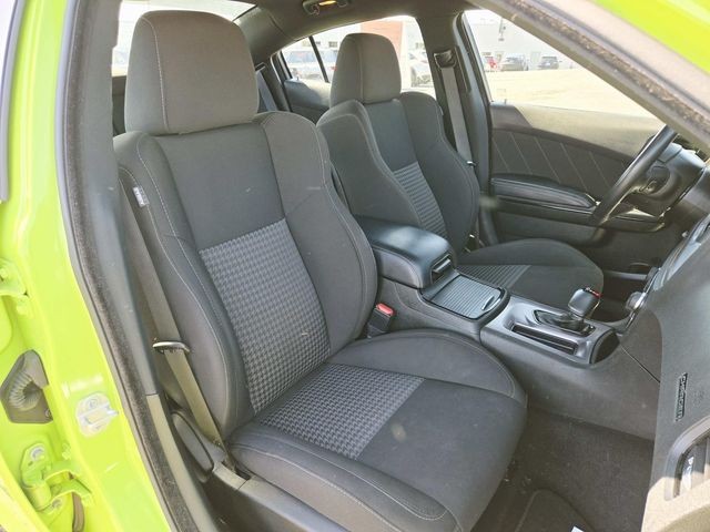 Dodge Charger Vehicle Full-screen Gallery Image 12