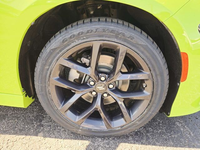 Dodge Charger Vehicle Full-screen Gallery Image 13