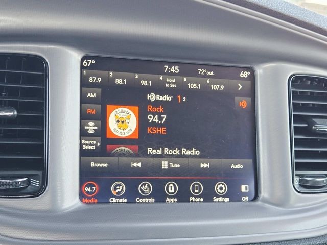 Dodge Charger Vehicle Full-screen Gallery Image 21