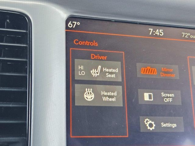 Dodge Charger Vehicle Full-screen Gallery Image 23