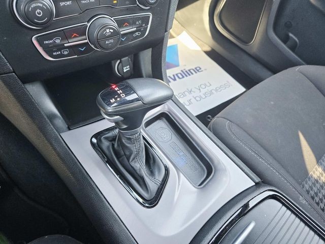 Dodge Charger Vehicle Full-screen Gallery Image 25