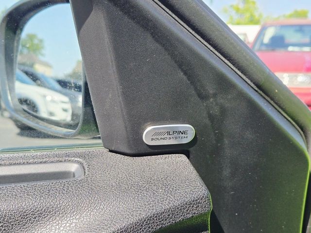 Dodge Charger Vehicle Full-screen Gallery Image 29