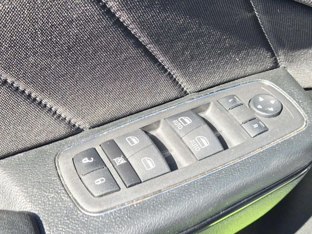 Dodge Charger Vehicle Full-screen Gallery Image 30