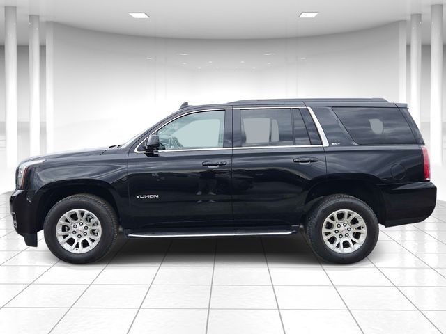 GMC Yukon Vehicle Full-screen Gallery Image 02