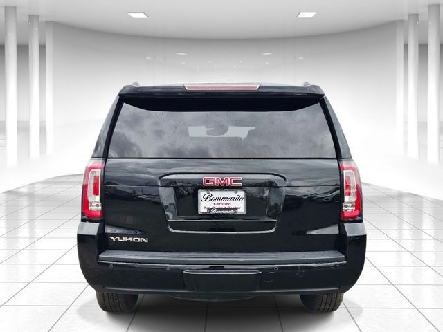 GMC Yukon Vehicle Full-screen Gallery Image 04