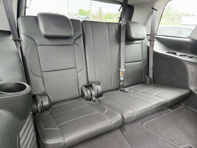 GMC Yukon Vehicle Full-screen Gallery Image 13