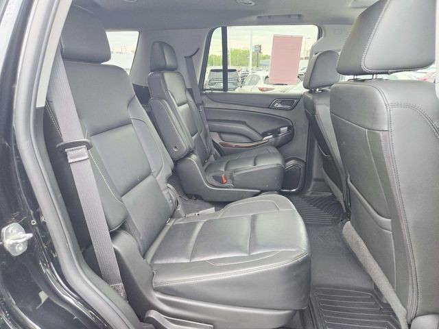 GMC Yukon Vehicle Full-screen Gallery Image 14