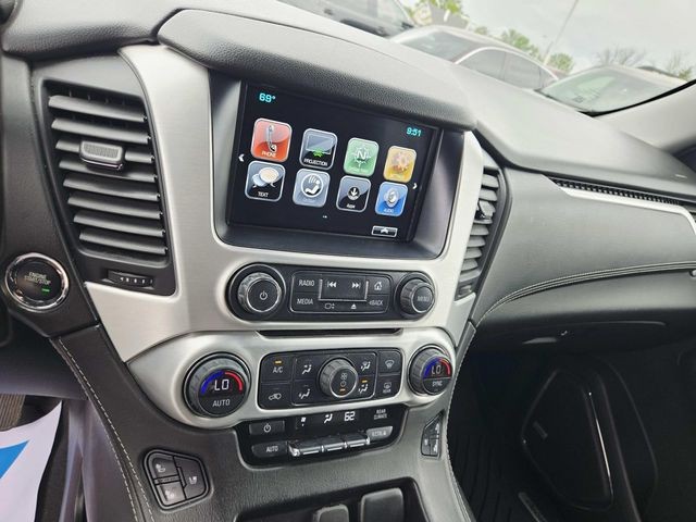 GMC Yukon Vehicle Full-screen Gallery Image 23