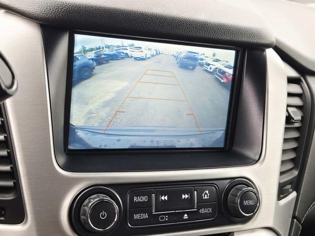 GMC Yukon Vehicle Full-screen Gallery Image 26