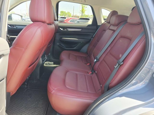 Mazda CX-5 Vehicle Full-screen Gallery Image 10