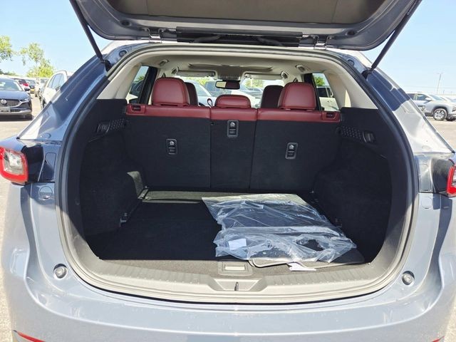 Mazda CX-5 Vehicle Full-screen Gallery Image 11