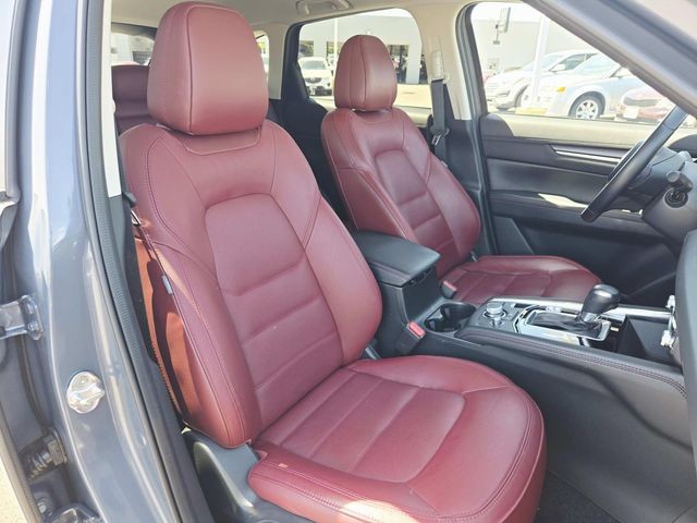 Mazda CX-5 Vehicle Full-screen Gallery Image 13