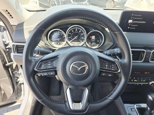 Mazda CX-5 Vehicle Full-screen Gallery Image 15