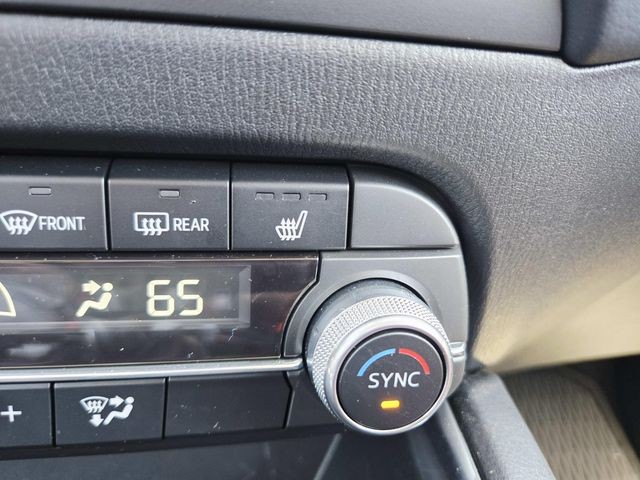 Mazda CX-5 Vehicle Full-screen Gallery Image 25