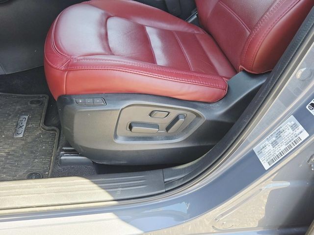 Mazda CX-5 Vehicle Full-screen Gallery Image 34