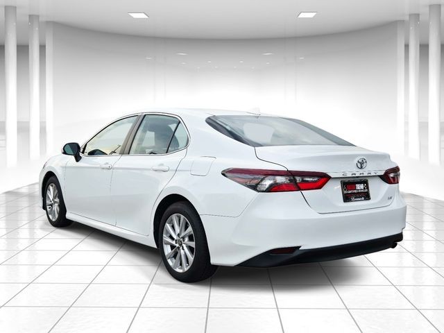 Toyota Camry Vehicle Full-screen Gallery Image 03