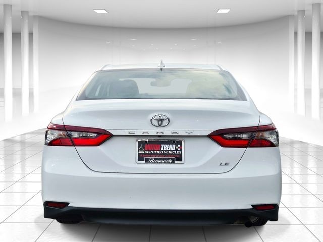 Toyota Camry Vehicle Full-screen Gallery Image 04