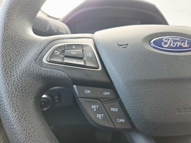 Ford EcoSport Vehicle Full-screen Gallery Image 16