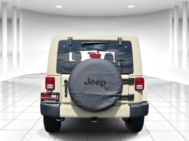 Jeep Wrangler Unlimited Vehicle Full-screen Gallery Image 04