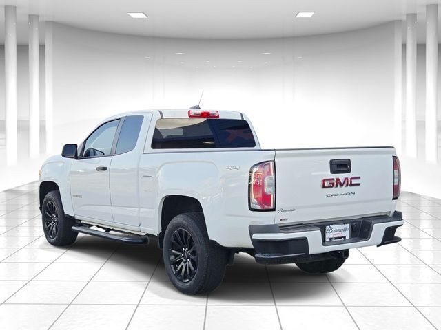 GMC Canyon Vehicle Full-screen Gallery Image 03