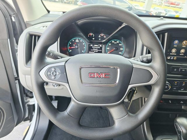 GMC Canyon Vehicle Full-screen Gallery Image 18