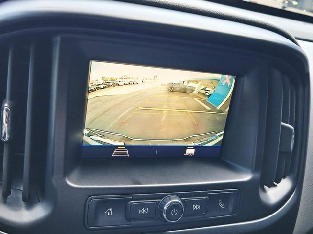GMC Canyon Vehicle Full-screen Gallery Image 24