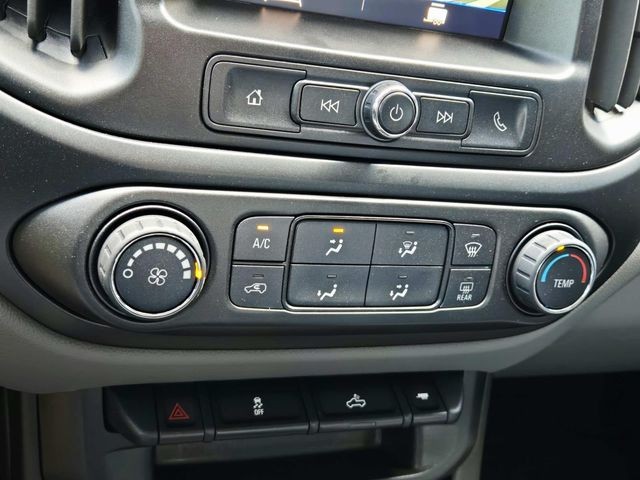 GMC Canyon Vehicle Full-screen Gallery Image 25