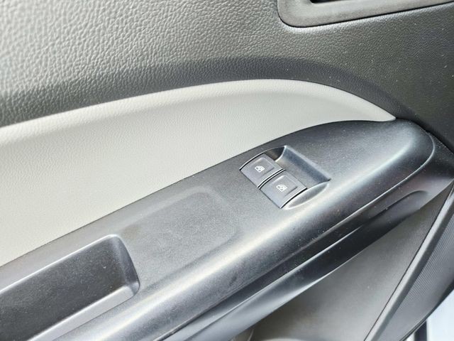 GMC Canyon Vehicle Full-screen Gallery Image 30