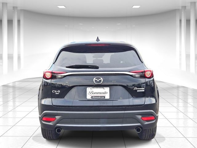 Mazda CX-9 Vehicle Full-screen Gallery Image 04