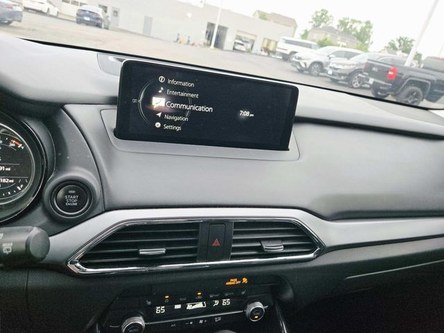 Mazda CX-9 Vehicle Full-screen Gallery Image 08