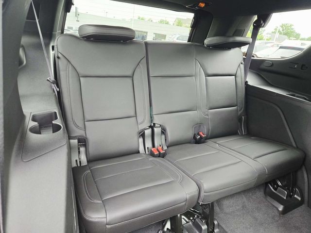 Chevrolet Tahoe Vehicle Full-screen Gallery Image 13