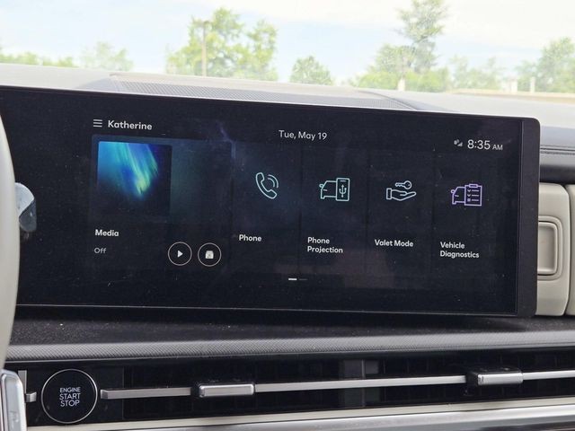 Hyundai Santa Fe Vehicle Full-screen Gallery Image 09