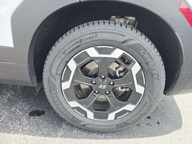 Hyundai Santa Fe Vehicle Full-screen Gallery Image 13