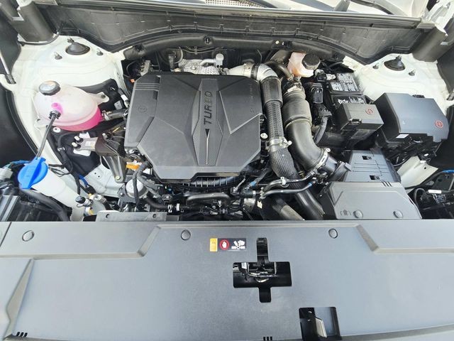 Hyundai Santa Fe Vehicle Full-screen Gallery Image 15