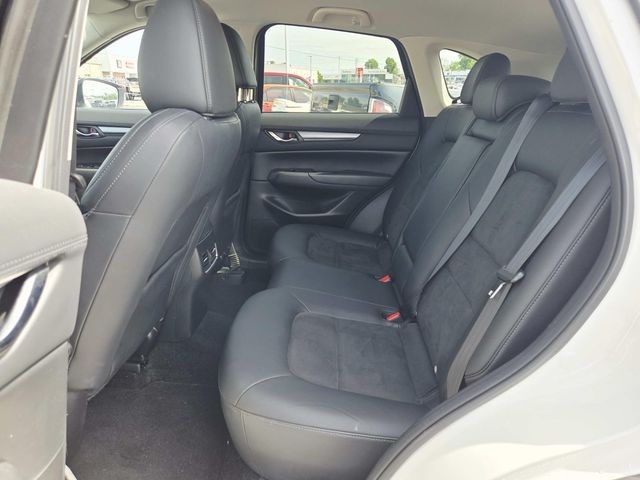 Mazda CX-5 Vehicle Full-screen Gallery Image 09