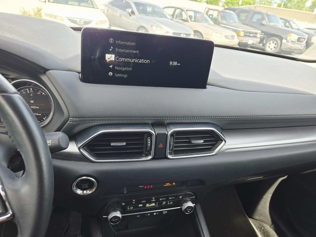 Mazda CX-5 Vehicle Full-screen Gallery Image 19