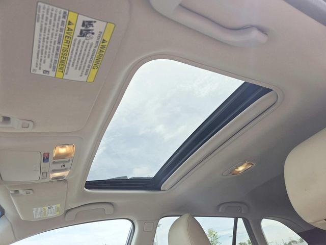 Subaru Outback Vehicle Full-screen Gallery Image 06