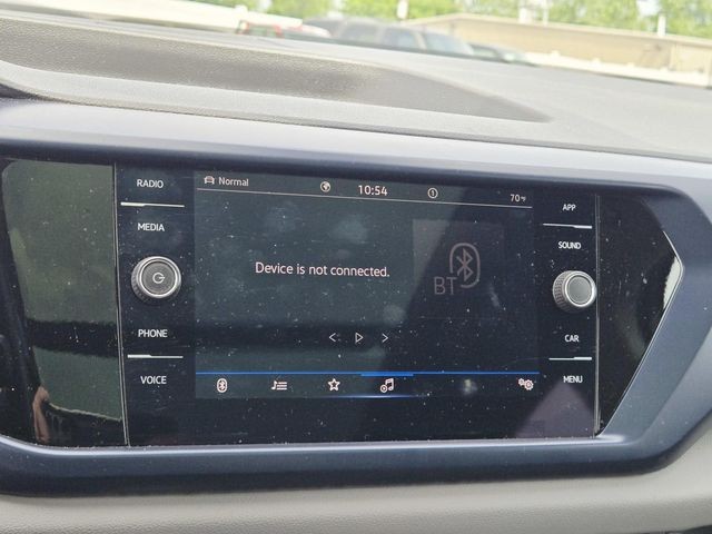 Volkswagen Taos Vehicle Full-screen Gallery Image 10