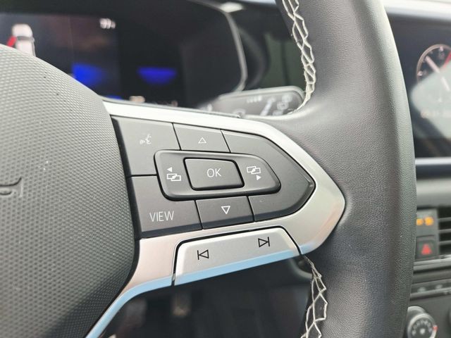 Volkswagen Taos Vehicle Full-screen Gallery Image 18