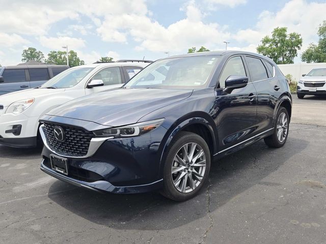 Mazda CX-5 Vehicle Full-screen Gallery Image 04