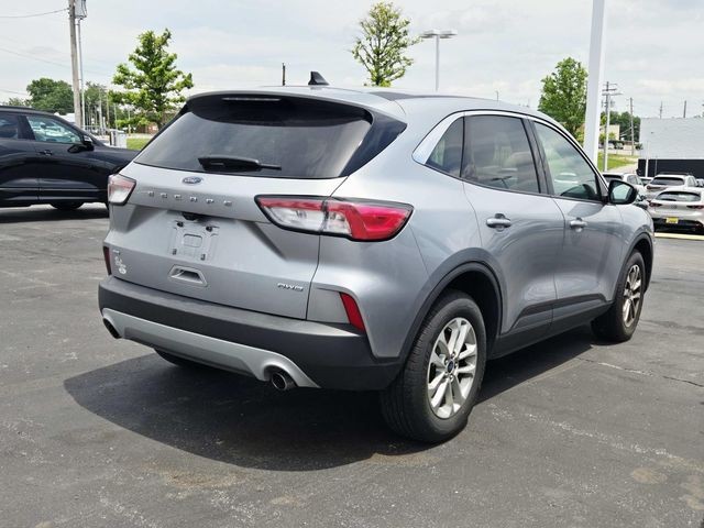Ford Escape Vehicle Full-screen Gallery Image 02