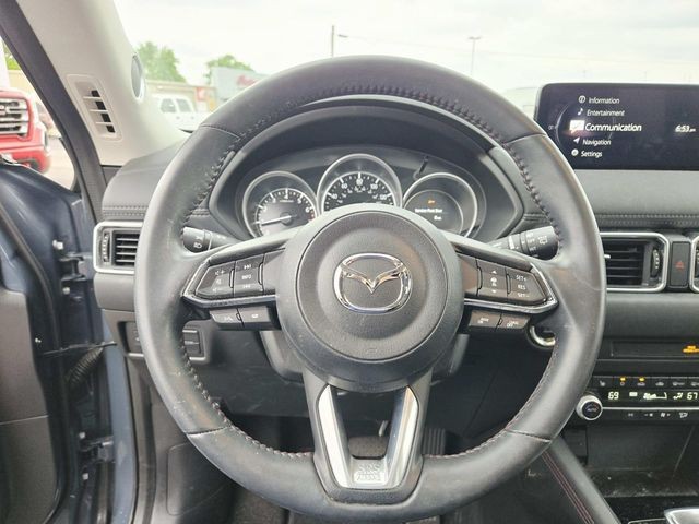 Mazda CX-5 Vehicle Full-screen Gallery Image 08