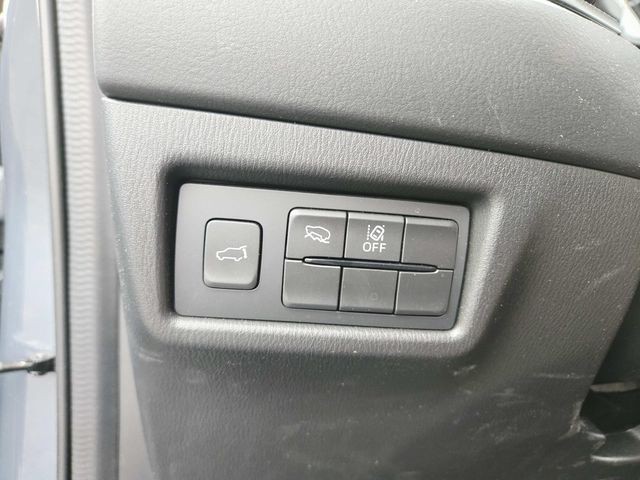 Mazda CX-5 Vehicle Full-screen Gallery Image 16