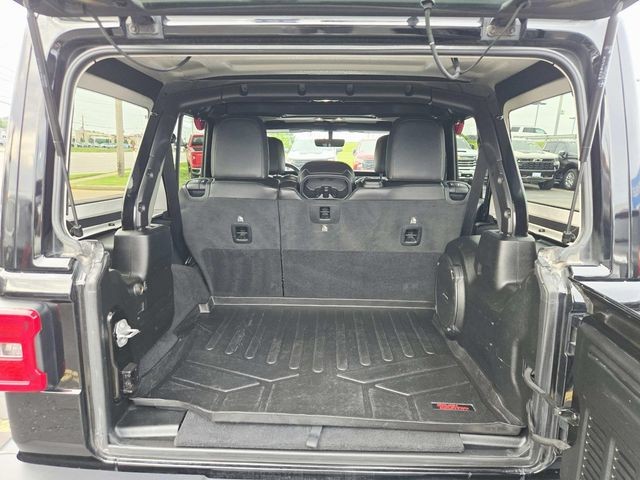 Jeep Wrangler Unlimited Vehicle Full-screen Gallery Image 11