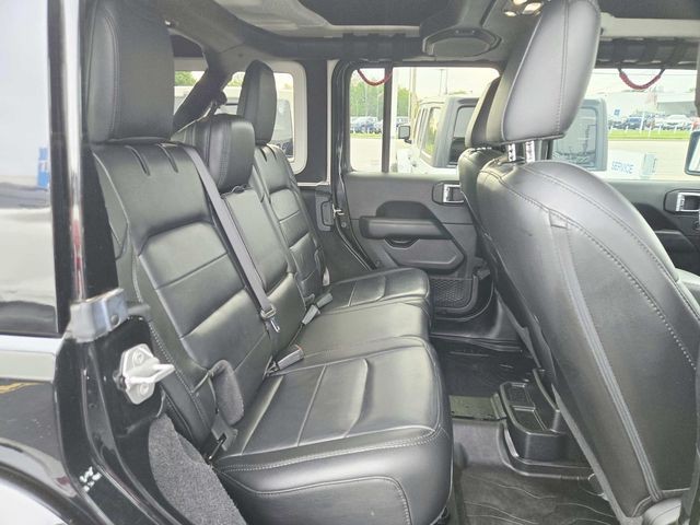 Jeep Wrangler Unlimited Vehicle Full-screen Gallery Image 13