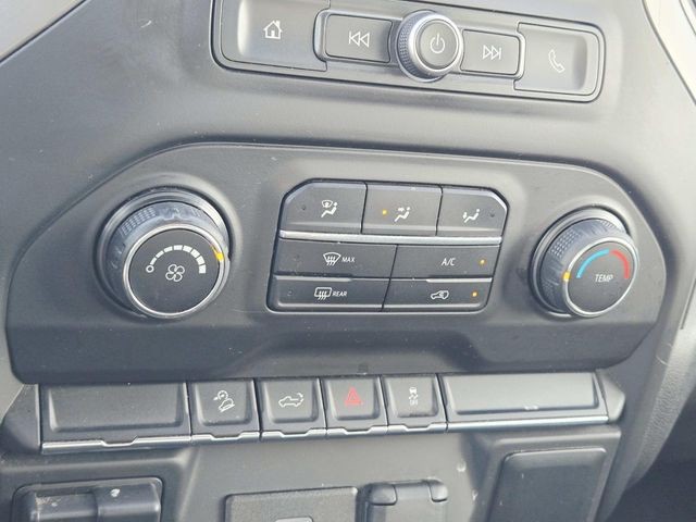 Chevrolet Silverado 1500 Vehicle Full-screen Gallery Image 23