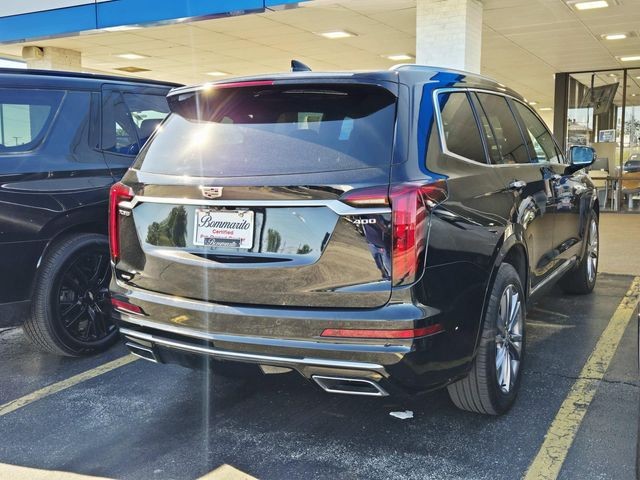 Cadillac XT6 Vehicle Full-screen Gallery Image 02