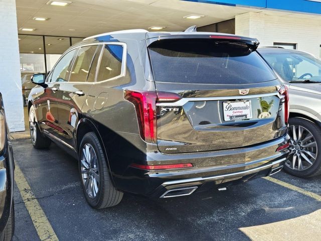 Cadillac XT6 Vehicle Full-screen Gallery Image 03